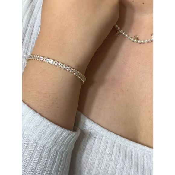 18k Gold filled Baguette CZ Diamond Tennis bracelet - Picture 2 of 3